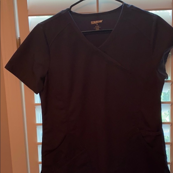Scrub tops - Picture 5 of 8